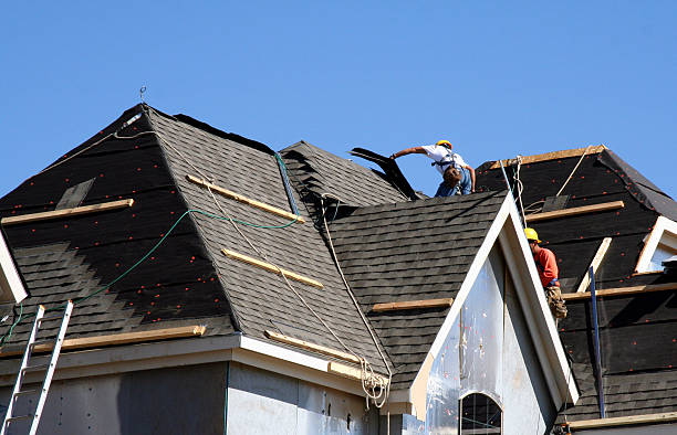 Best Flat Roof Repair Services  in Gillett, WI